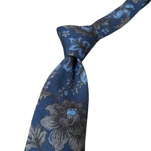 Daniel Cremieux Blue and Gray Wool and Silk Floral Tie